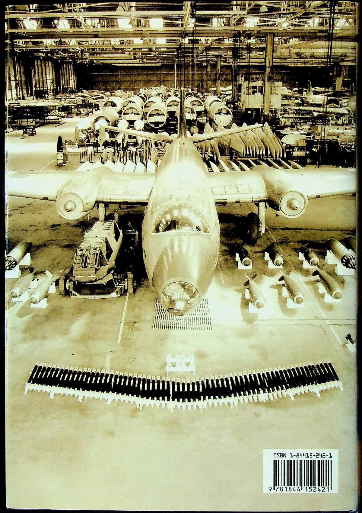 English Electric Canberra, Full Story of this Classic Jet by Bruce Halpenny: NEW 2005 1st
